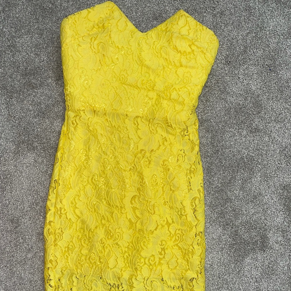 Bebe yellow cocktail dress size 4
